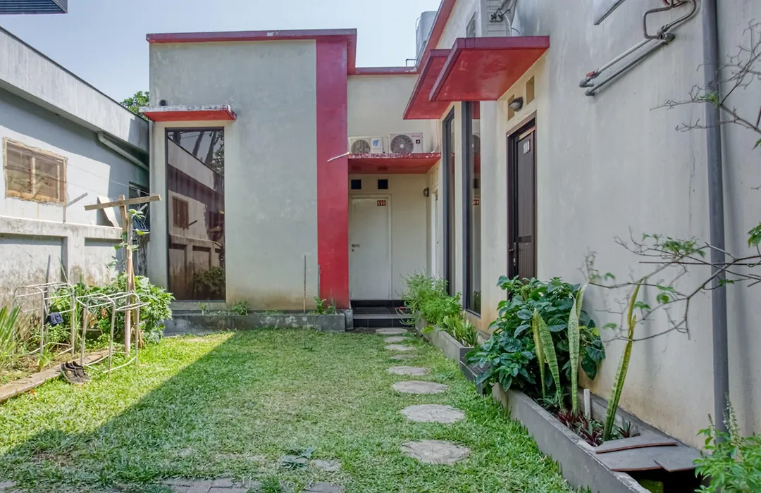 RedDoorz near Paralayang Batu-1
