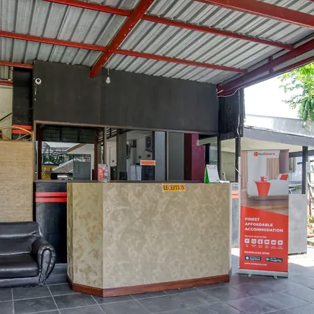RedDoorz near Paralayang Batu-3
