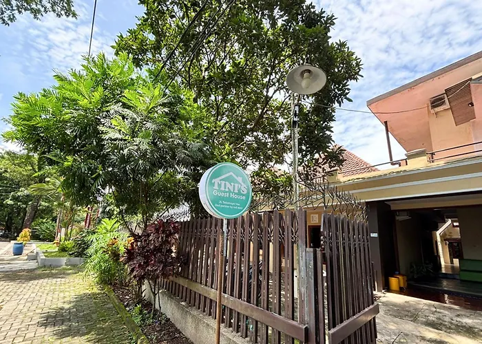 Tini'S Guest House Malang Mitra Reddoorz
